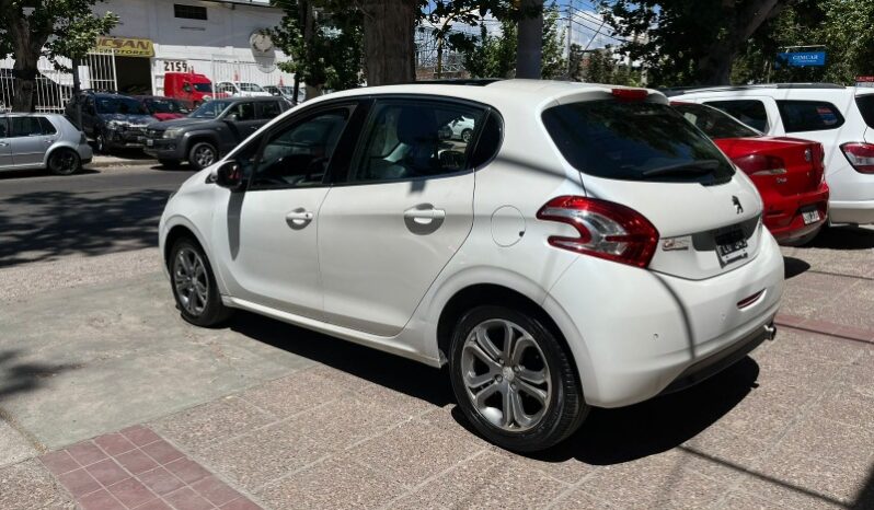 
								Usados 2015  Peugeot 208 full									