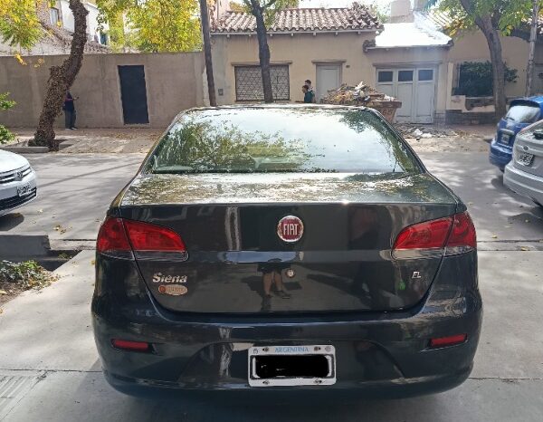 
								Usados 2015  Fiat Siena full									