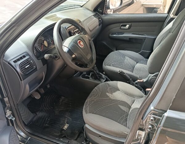 
								Usados 2015  Fiat Siena full									