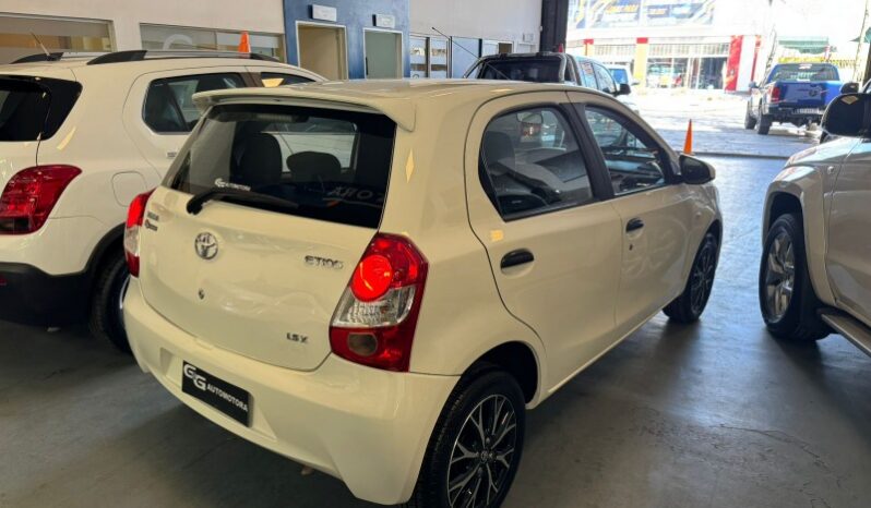 
								Usados 2015  Toyota Etios full									