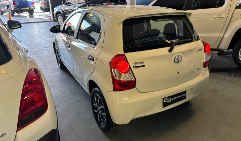 
								Usados 2015  Toyota Etios full									